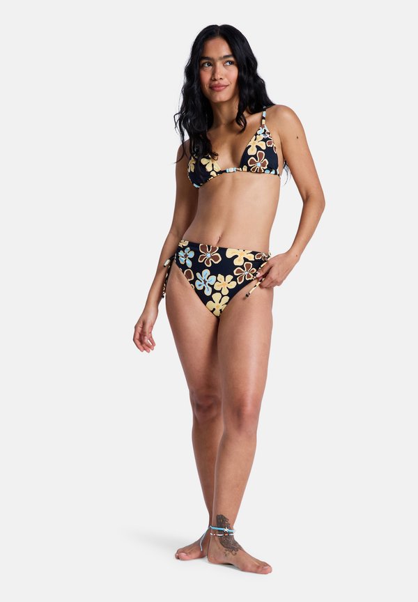 Roxy TIKI TRI
