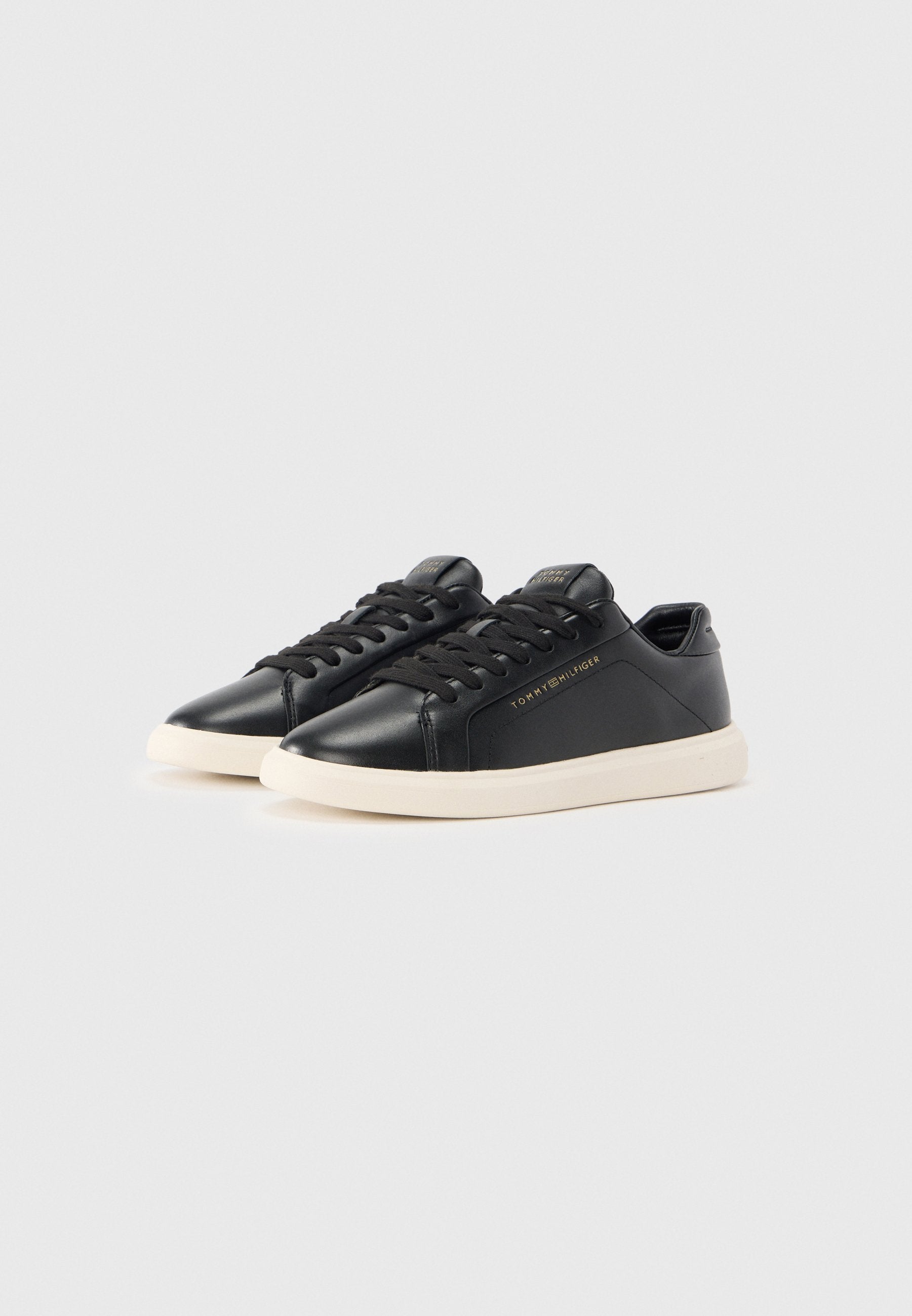 LIGHTWEIGHT LEATHER CUPSOLE COURT TRAINERS Media 2