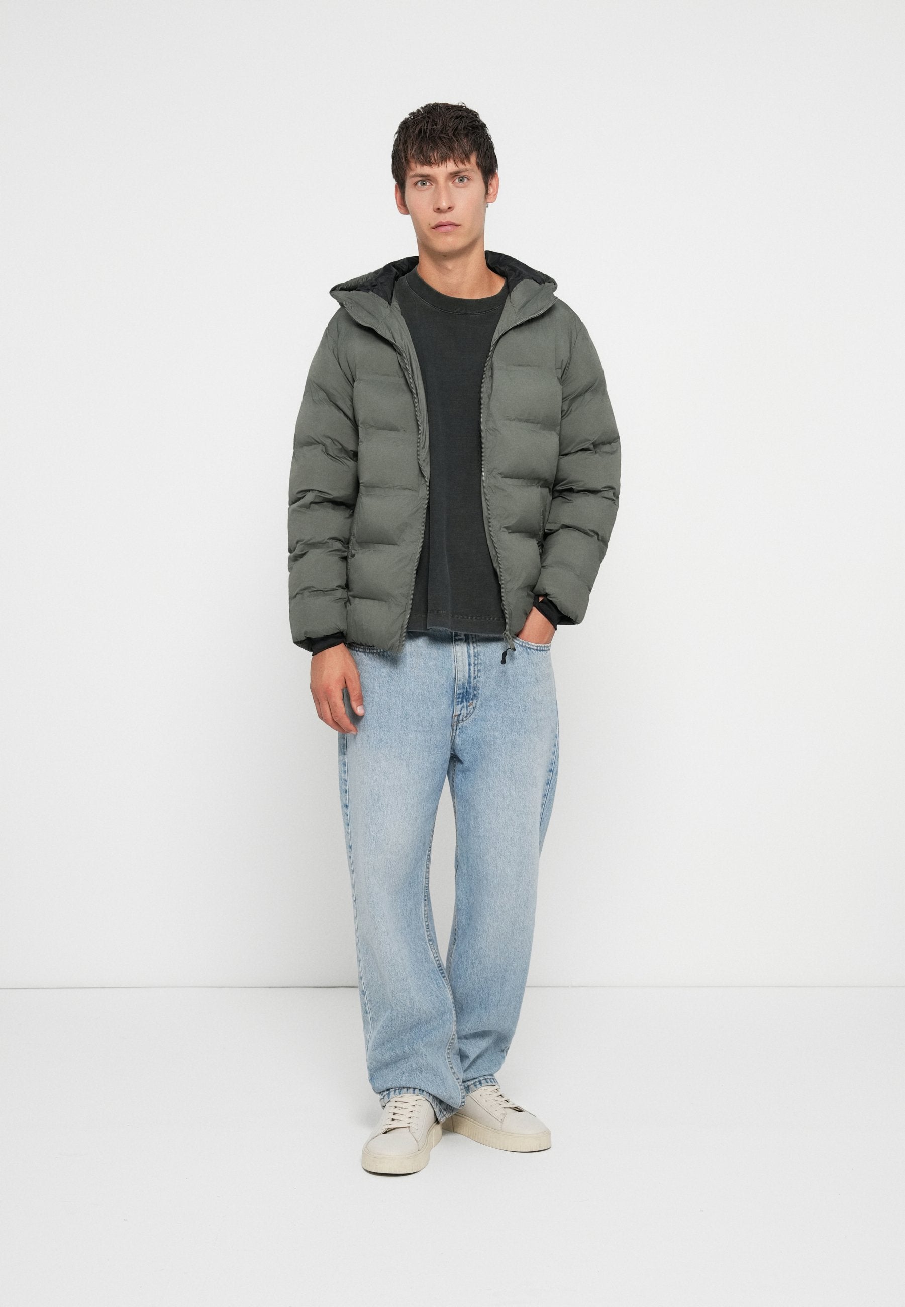ONSUNION SEAMLES LIFE HOOD PUFFER JACKET Media 2