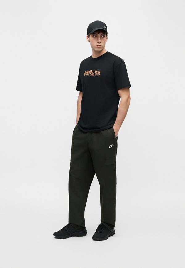 Nike SB TEE VARSITY UNISEX