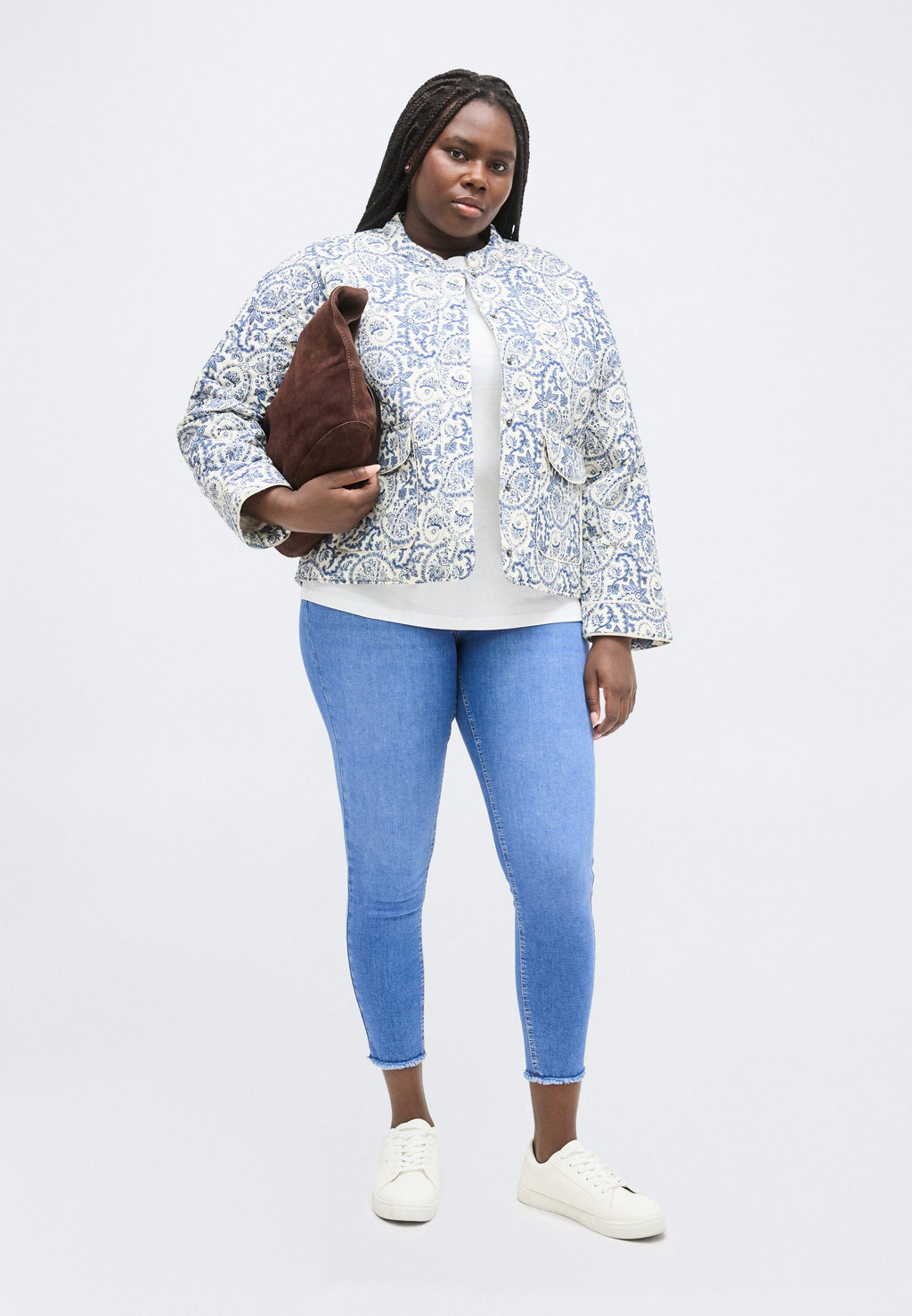 CARHALLIE JACKET Media 2