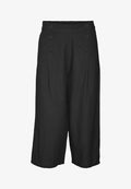 Vero Moda Culotte VMGISELLE - Trousers - black