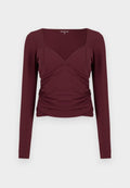Bordeauxrotes Langarmshirt mit quadratischem Ausschnitt, gerafften Seiten und figurbetontem Design aus weichem, dehnbarem Stoff.