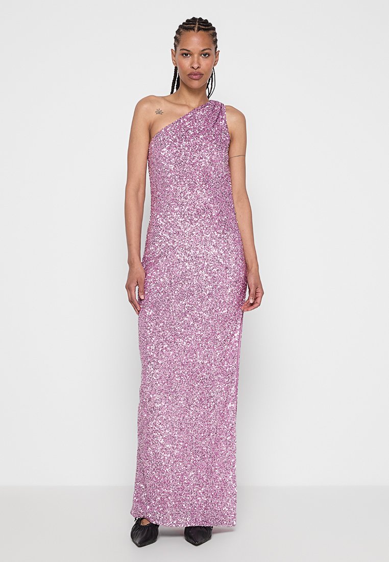 Pronovias