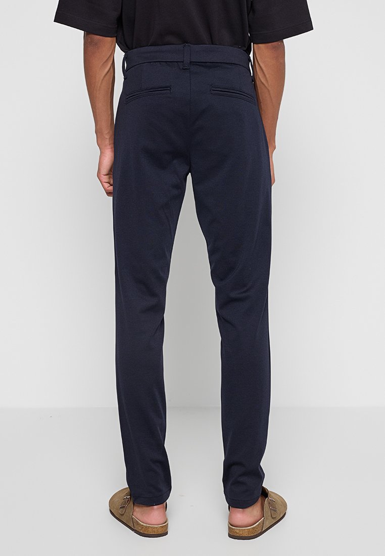 ONSTHOR SLIM FIT Media 3