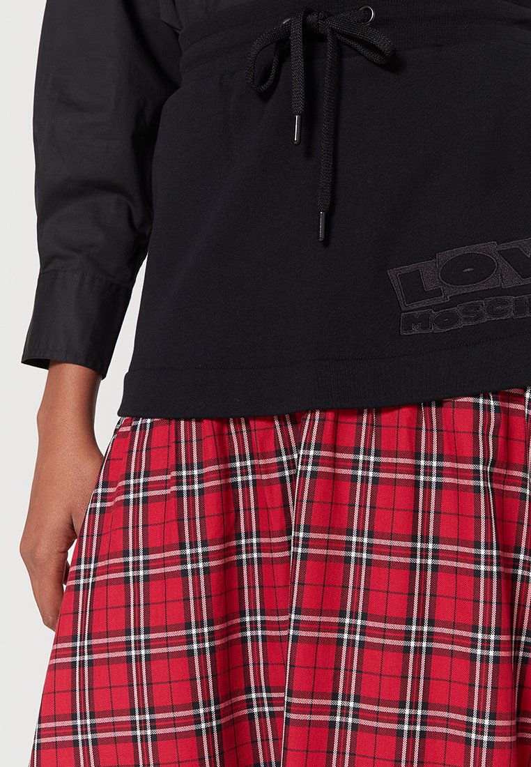 Love Moschino