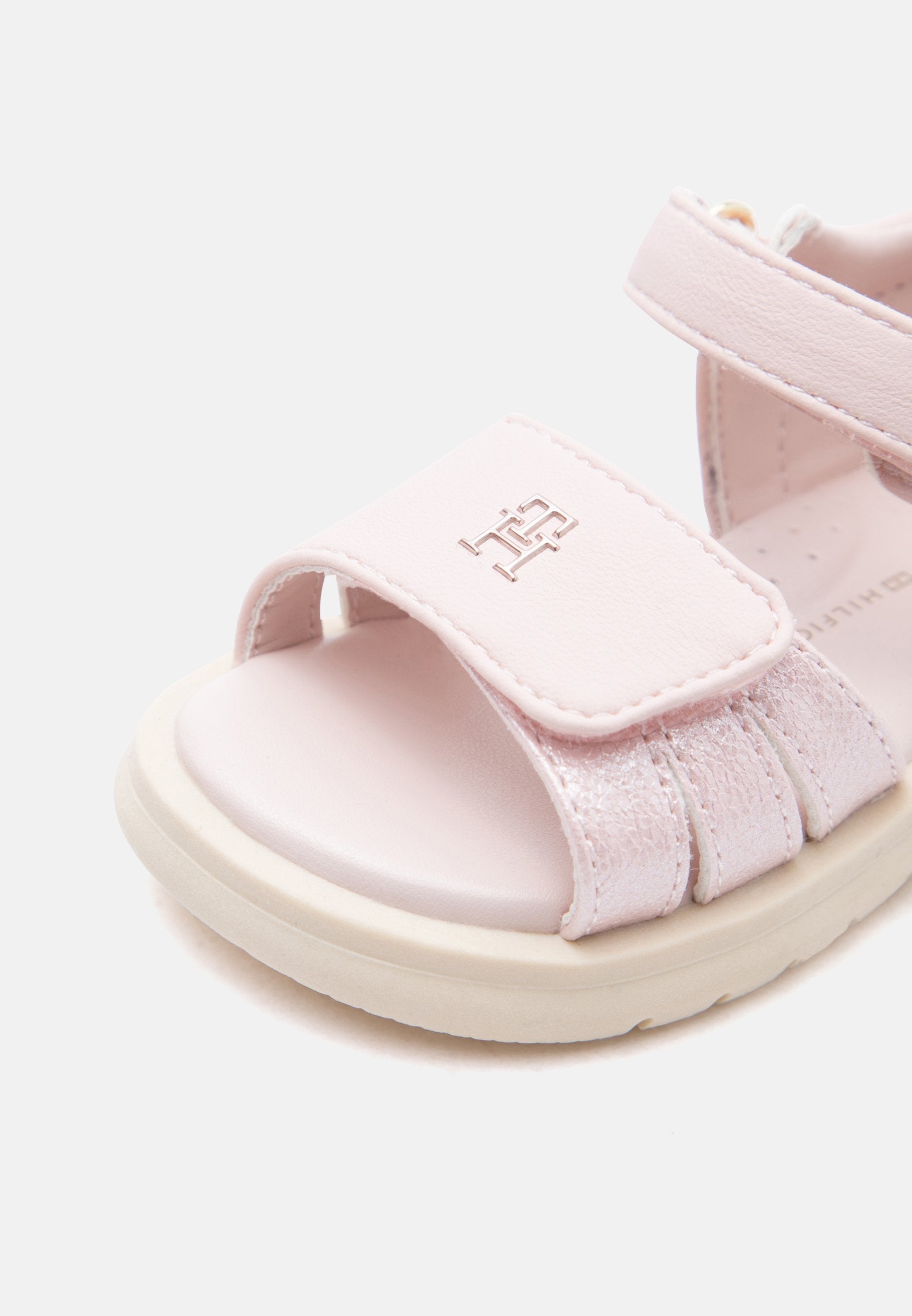 OLIVIA Media 5