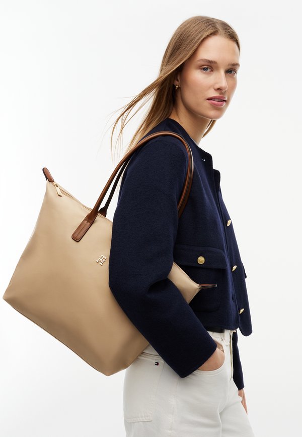 Tommy Hilfiger POPETTE TOTE - Tote bag - horseradish
