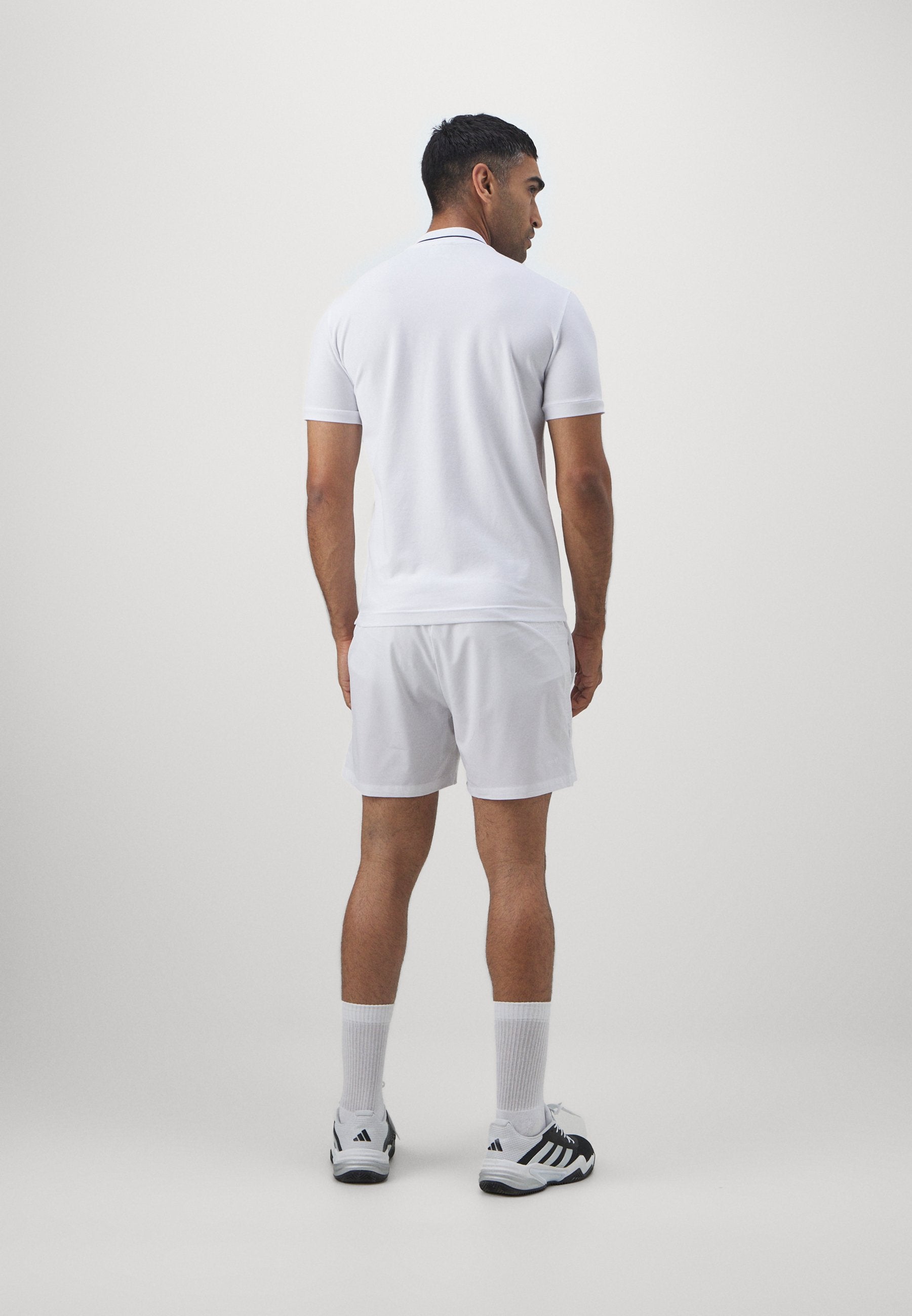 EA7 Emporio Armani Kurze Sporthose Media 4