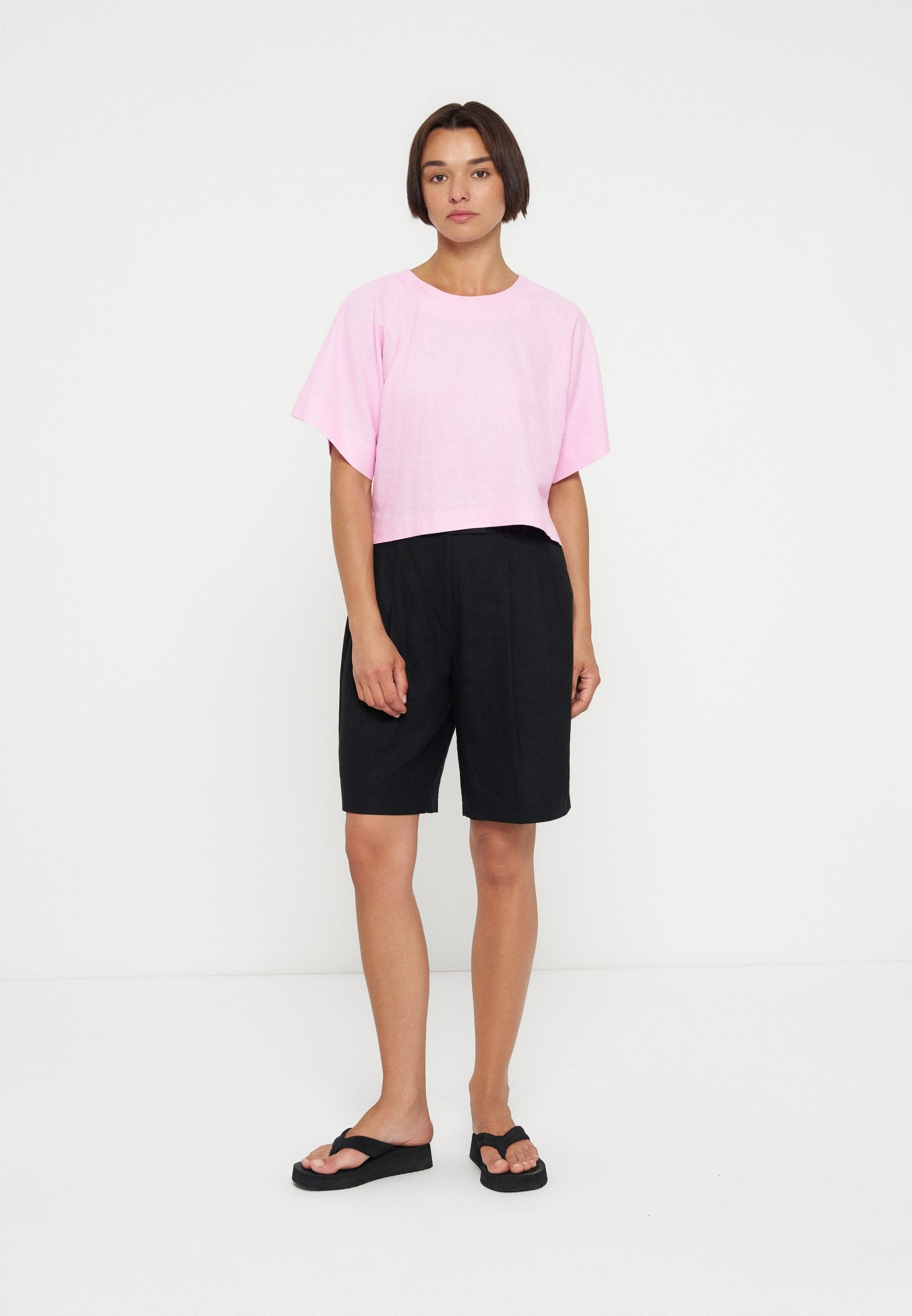 DKNY