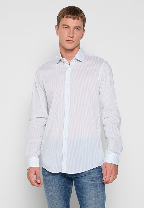 Calvin Klein REGULAR FIT