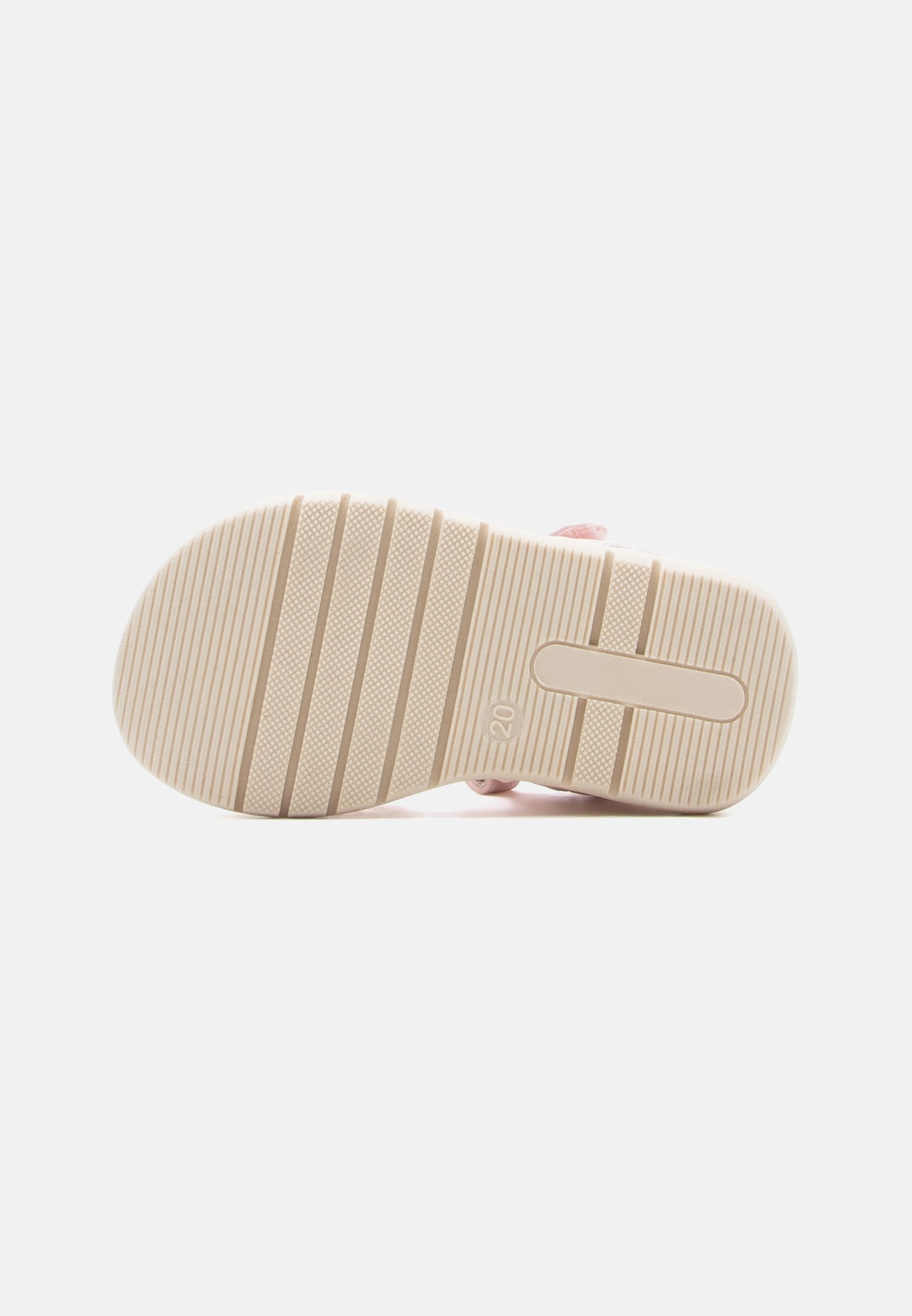 OLIVIA Media 6
