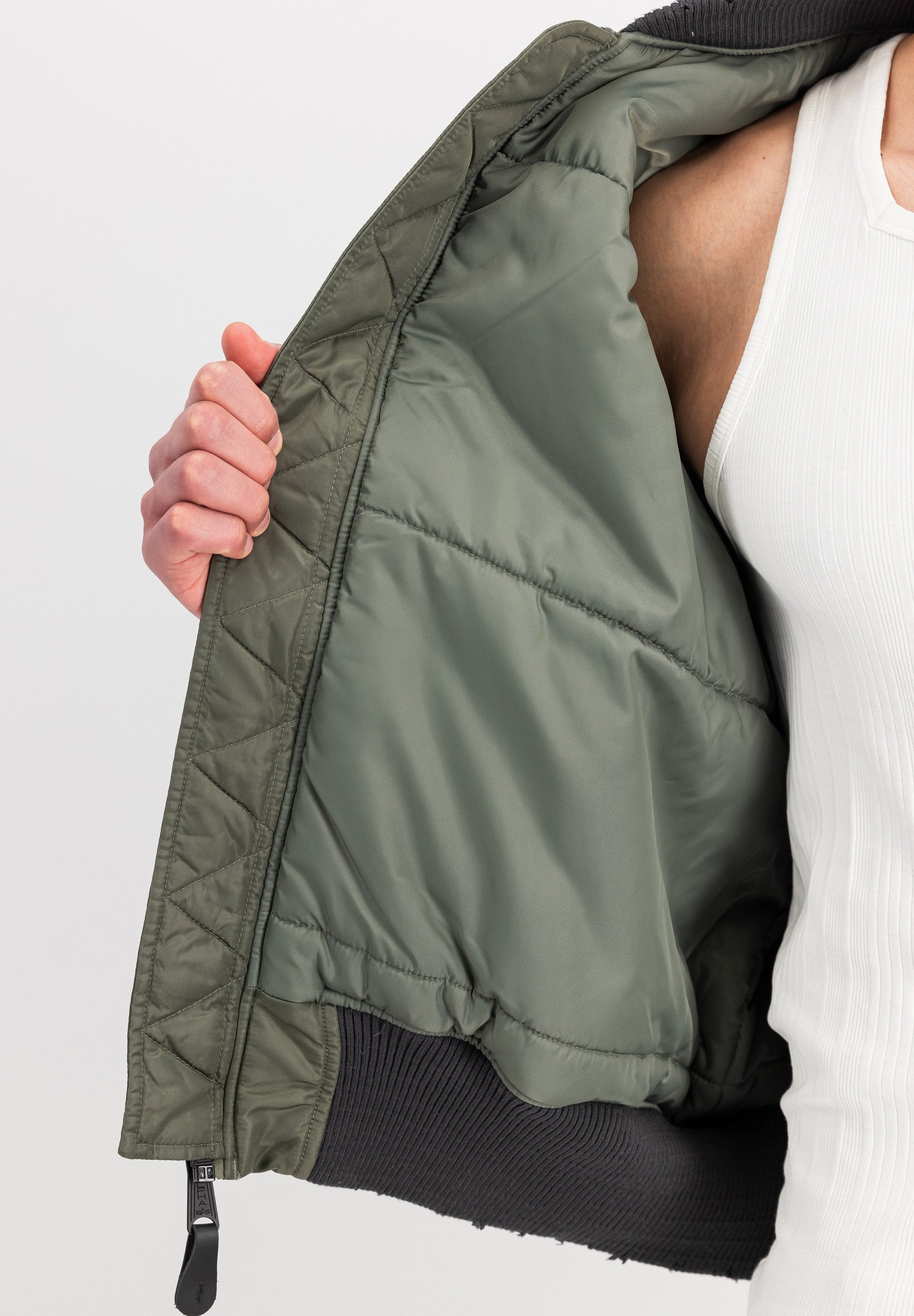 Alpha Industries DISTRESSED