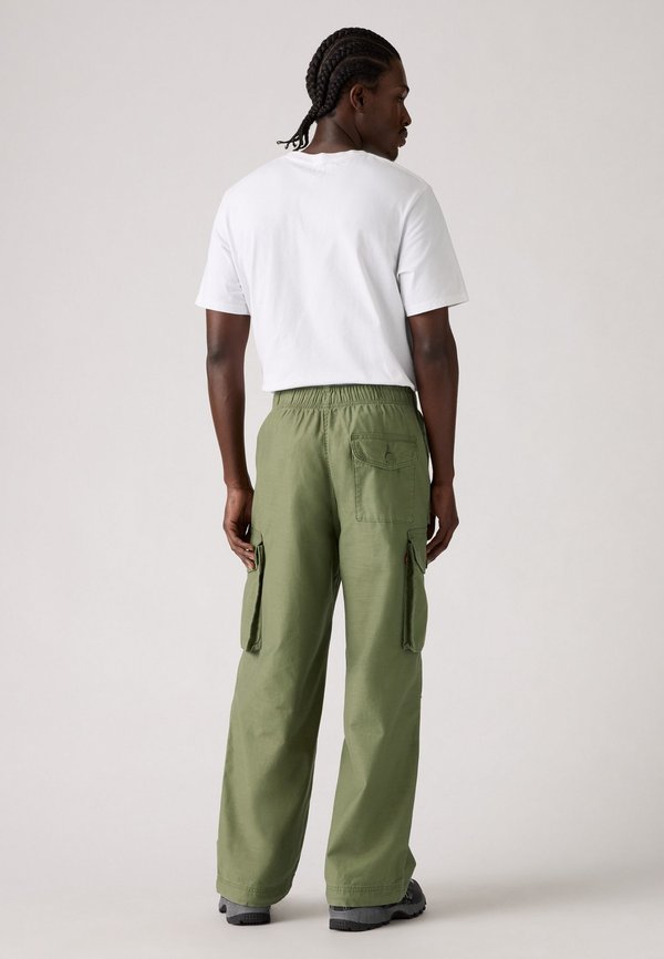 Levi's® BAGGY FIELD CARGO