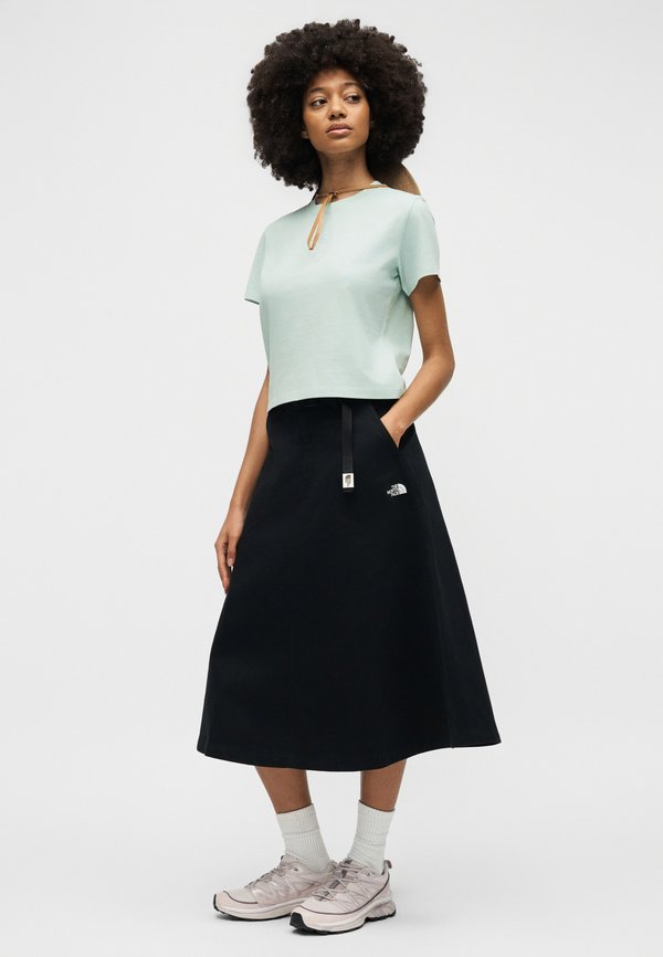 The North Face ESSENTIAL REGULAR SHORT SLEEVE CUTIE TEE