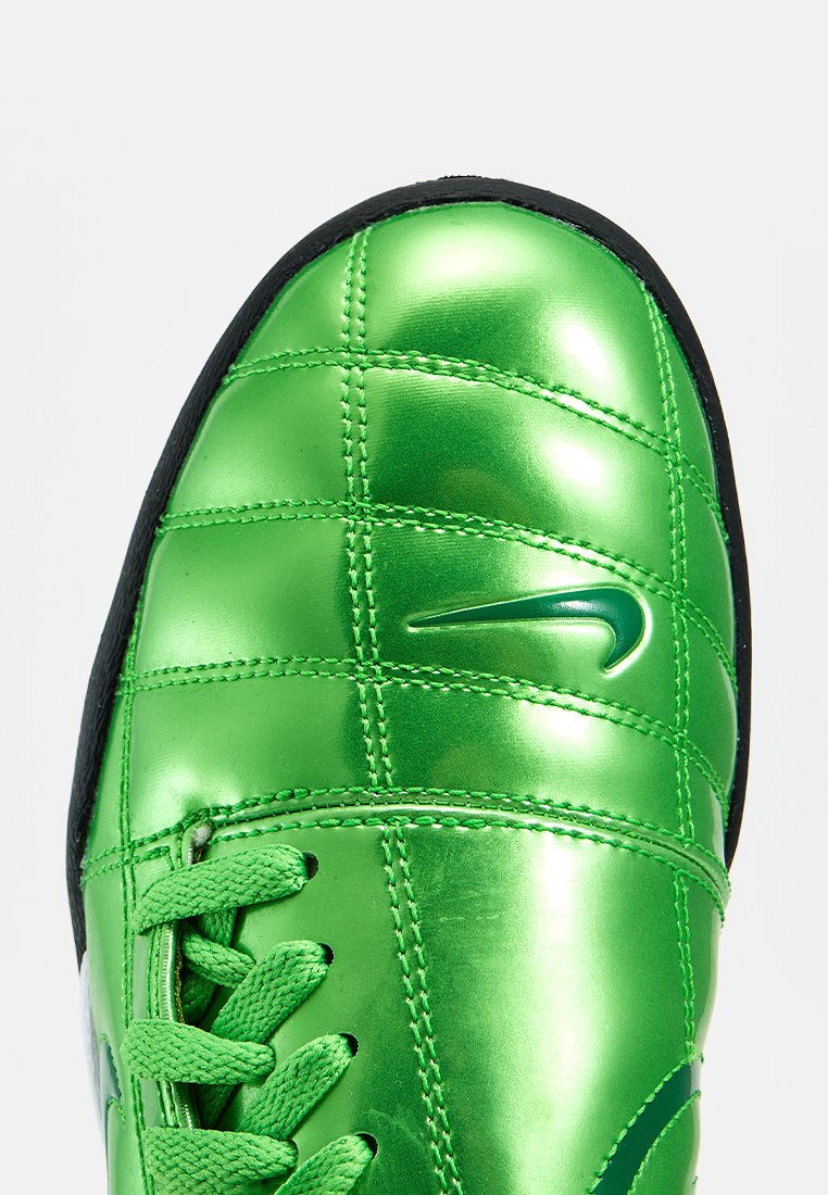 Nike Sportswear T90