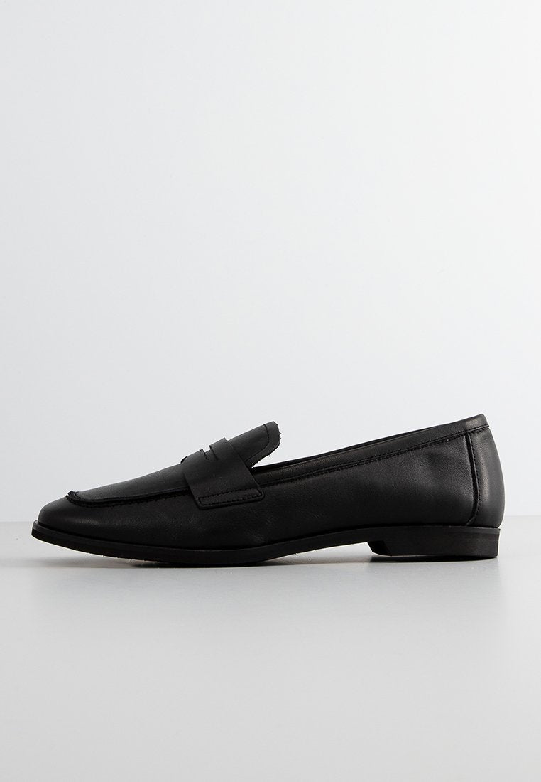 Kanna Slipper Media 1