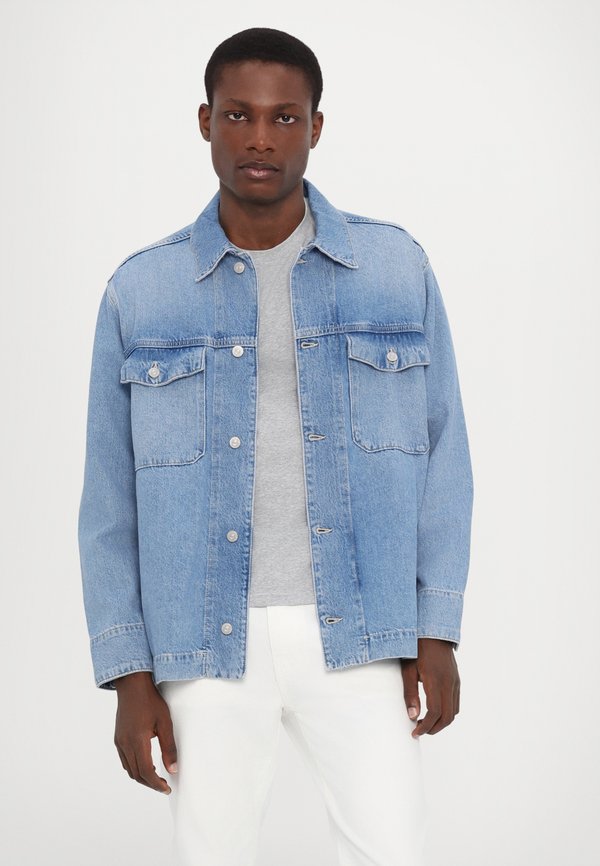 Armani Exchange