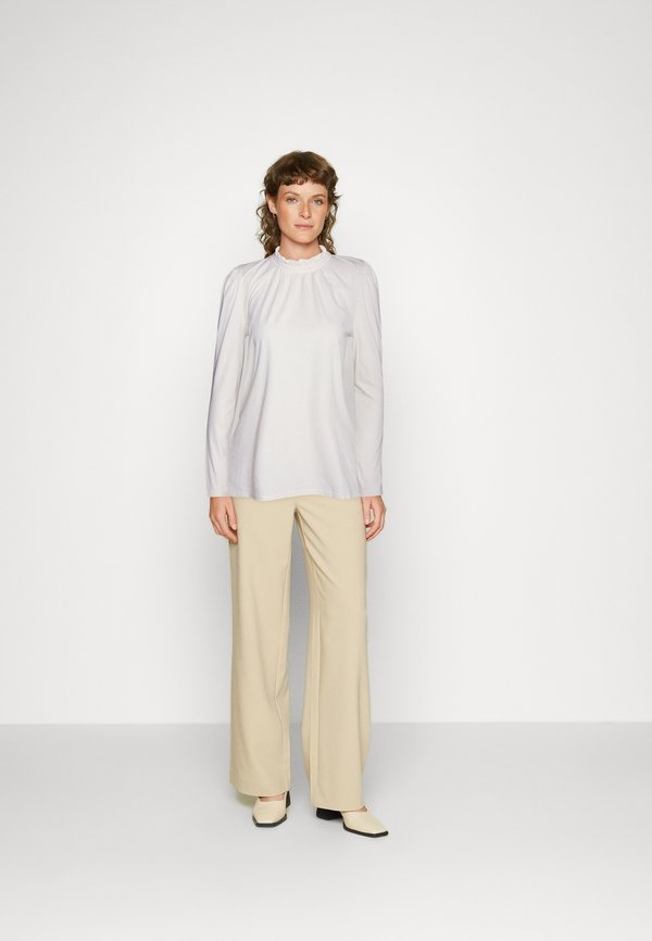 Banana Republic RUFFLE NECK