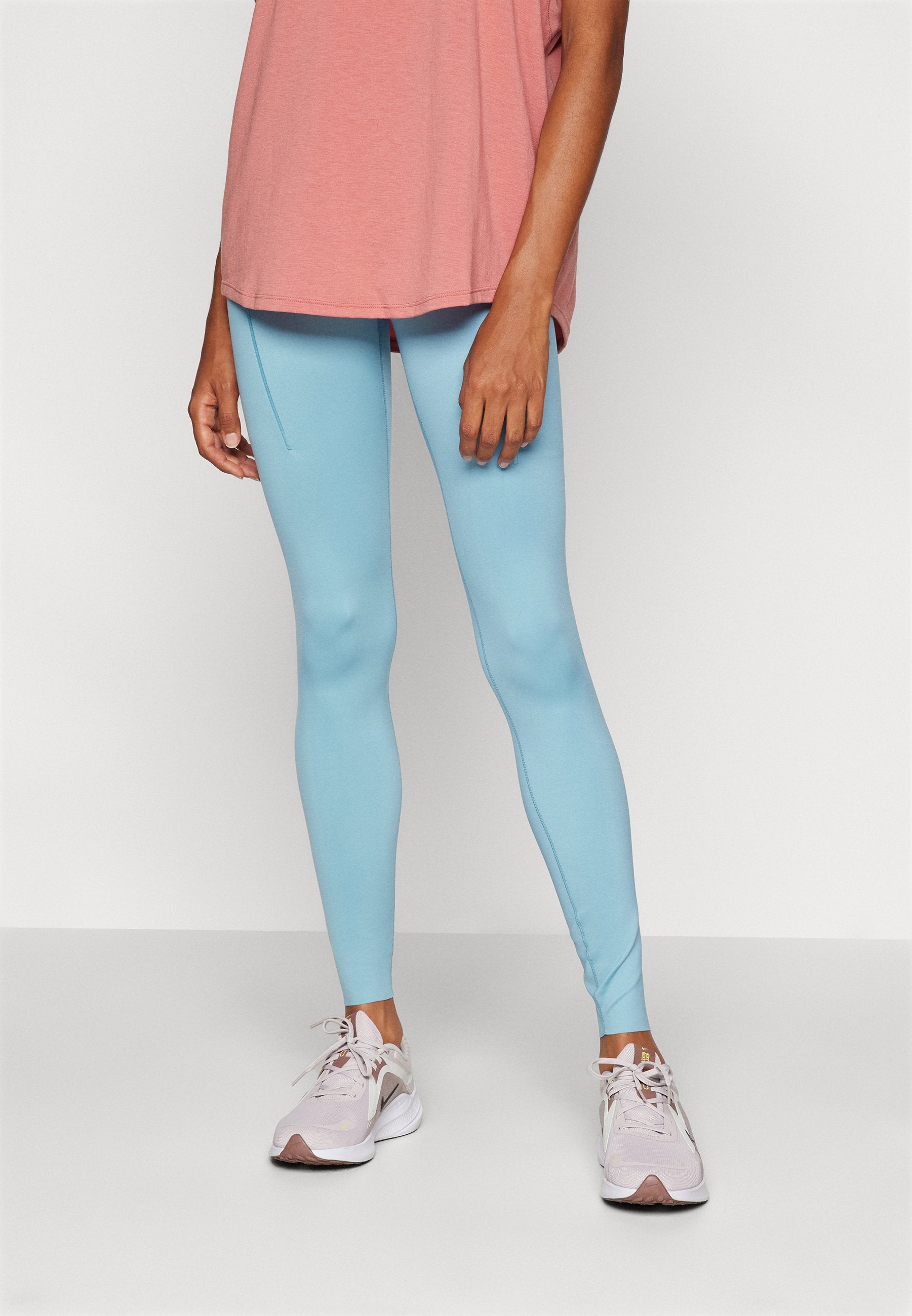 Nike Performance GO