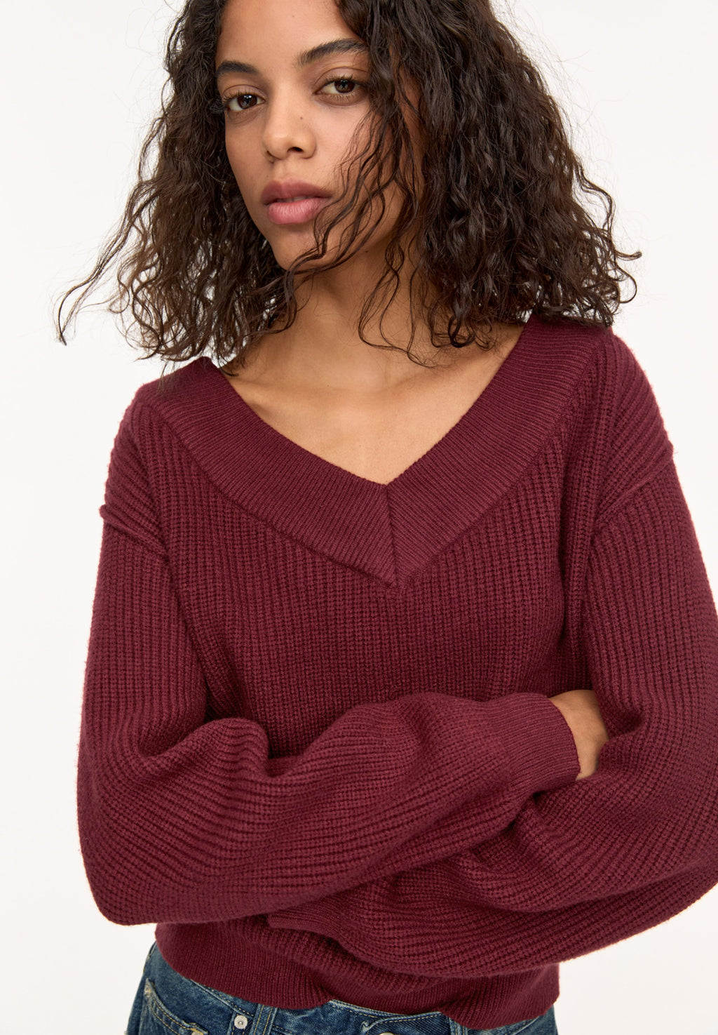 PULL&BEAR PURL WITH A V-NECKLINE