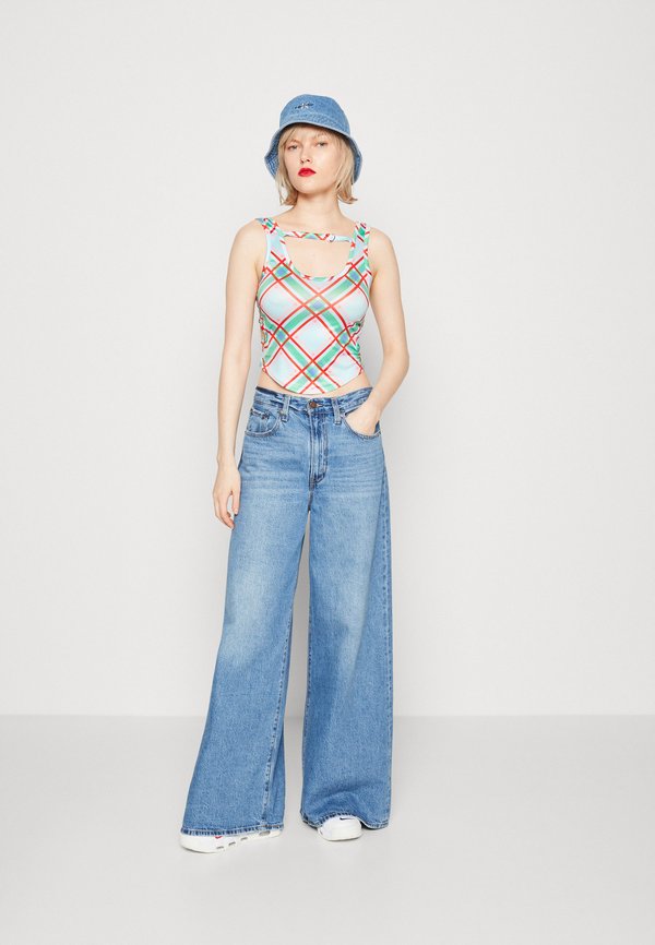Neon & Nylon AUDREY CUTOUT BUCKLE