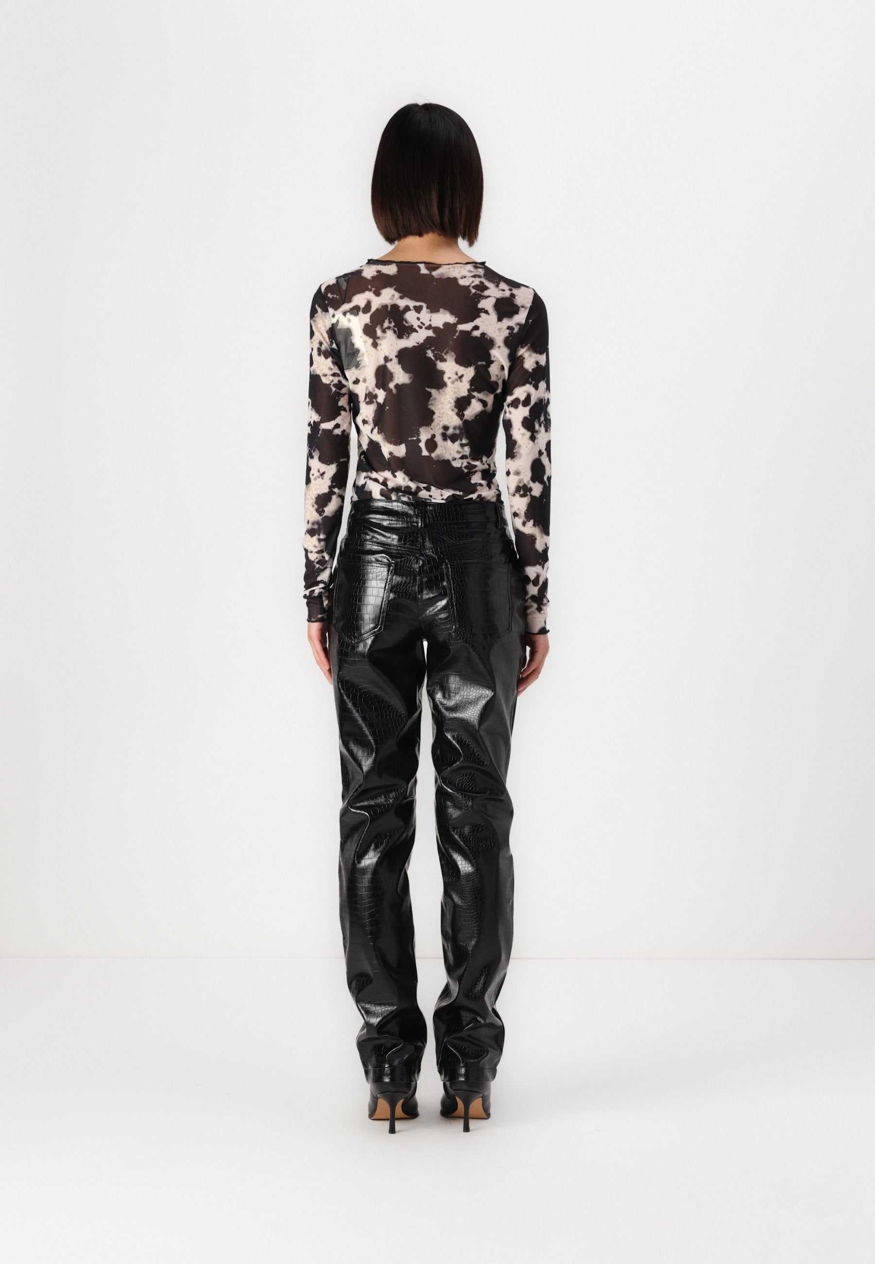 ONLJACI LIONA PANT Media 4
