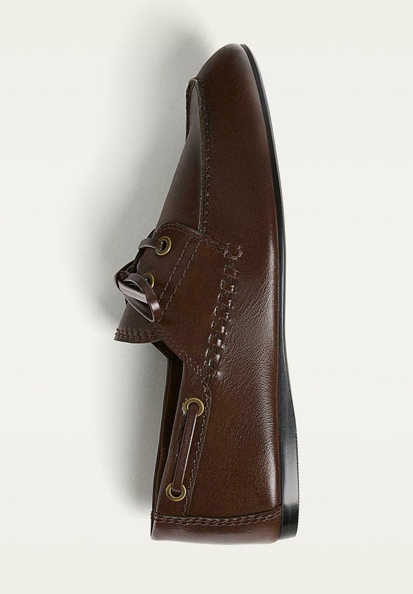 Stradivarius LOAFERS WITH STITCHING DETAIL