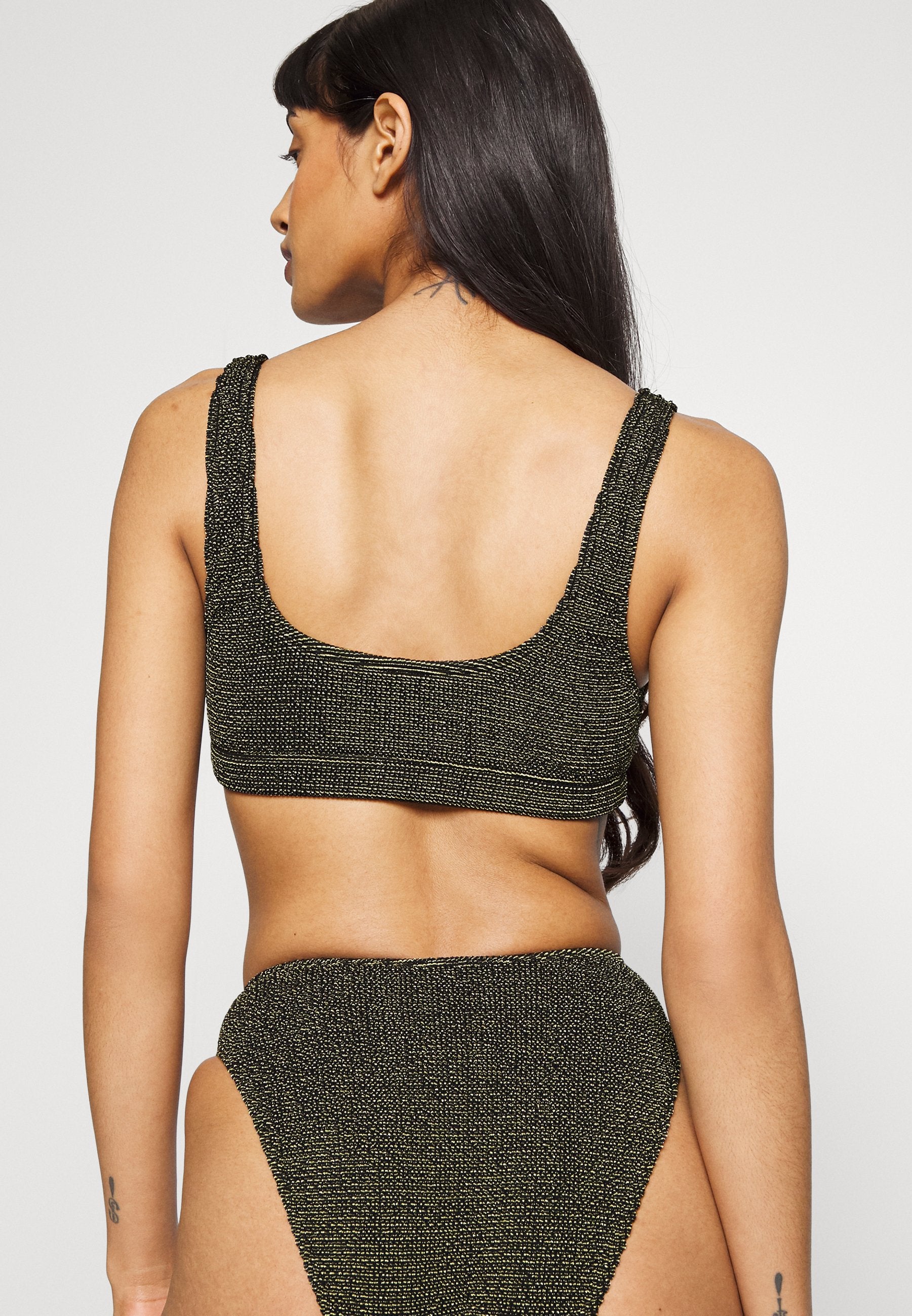Good American ALWAYS FITS SCULPT SCOOP