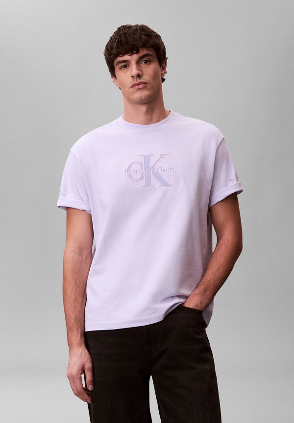Calvin Klein Jeans RELAXED LOGO APPLIQUÉ - Print T-shirt - island lilac