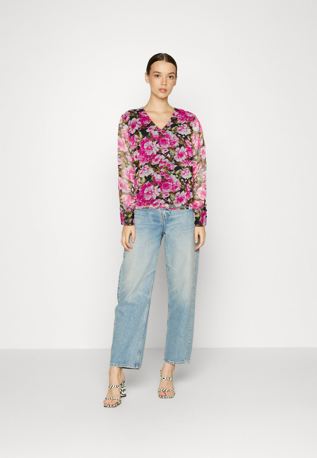 ONLY ONLSAGA V NECK
