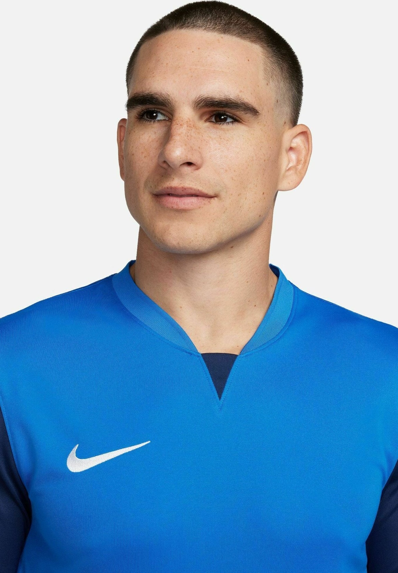 Nike Performance TROPHY