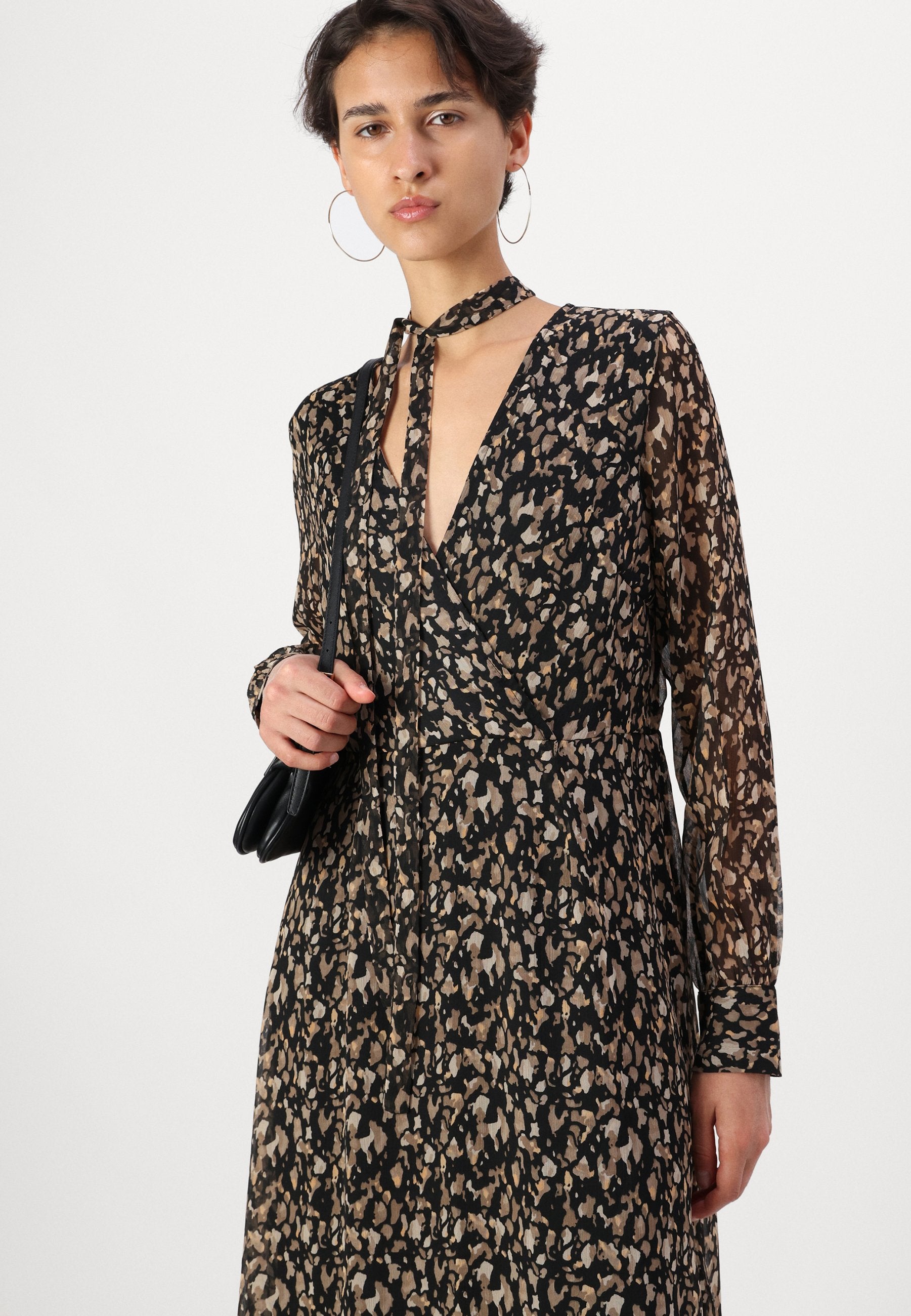 VILA VIFALIA V-NECK L/S MIDI DRESS - NOOS/DC