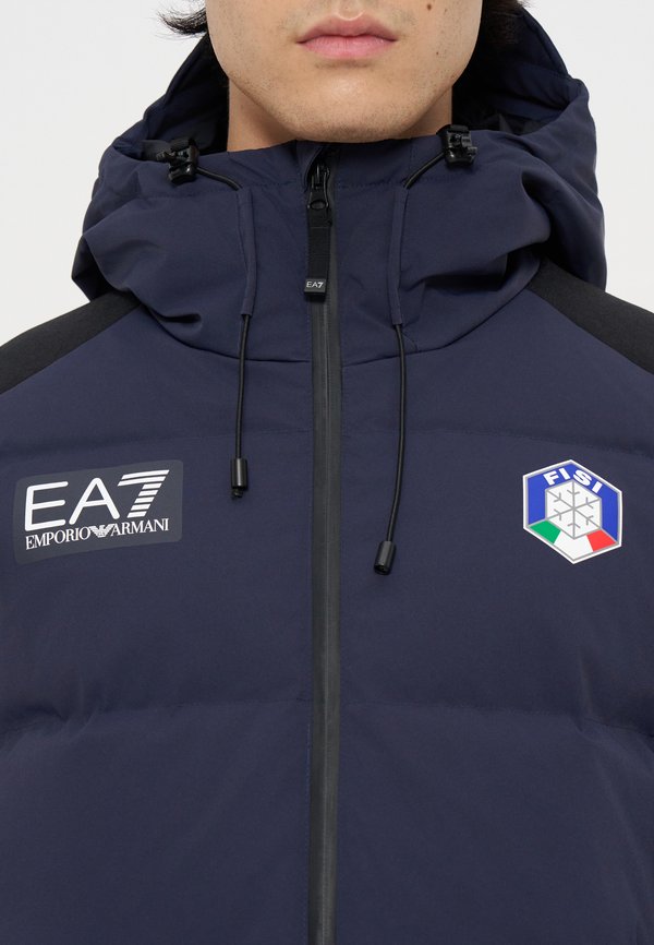 EA7 Emporio Armani