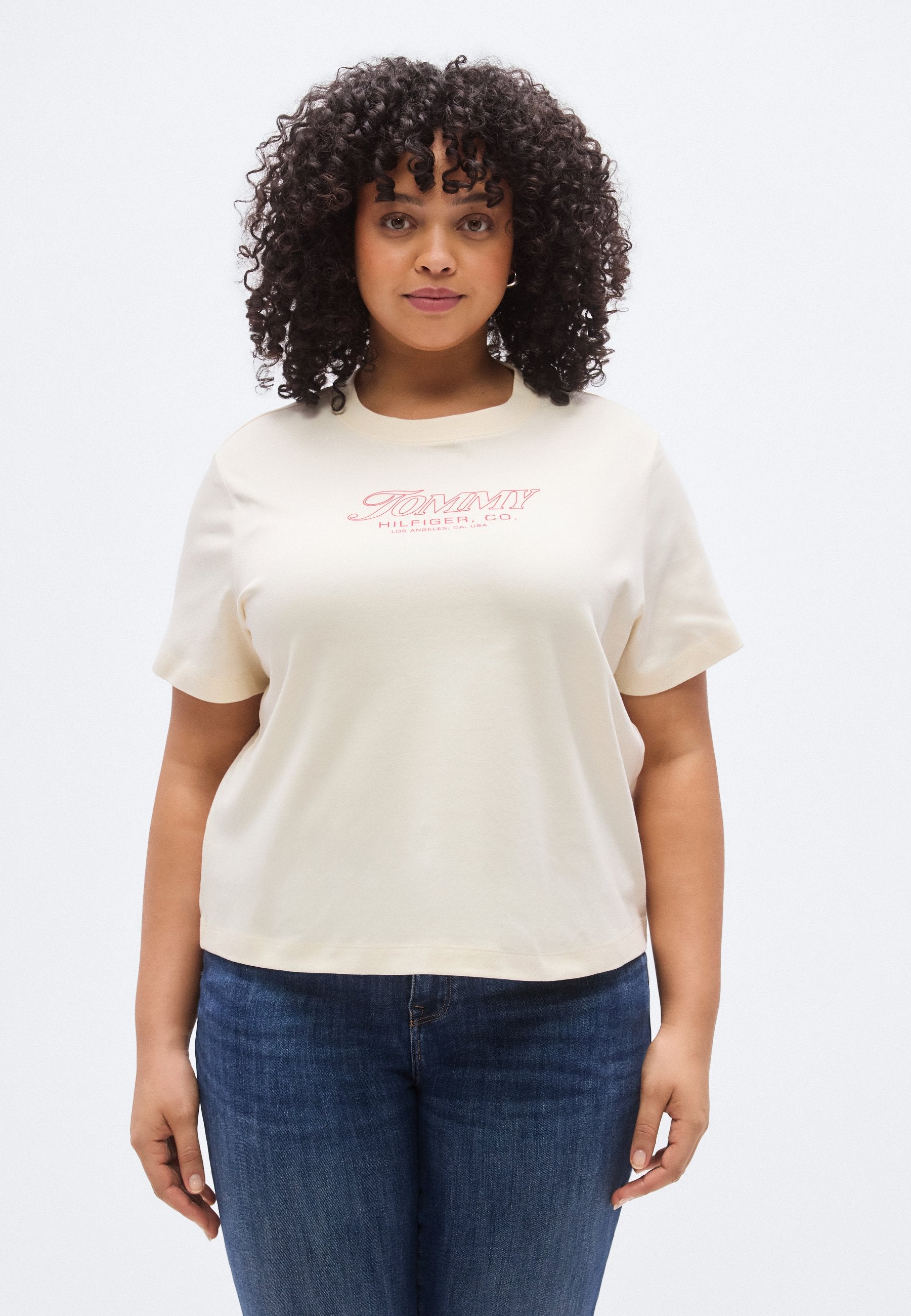 CURVE GRAPHIC INTERLOCK KNIT T-SHIRT Media 3