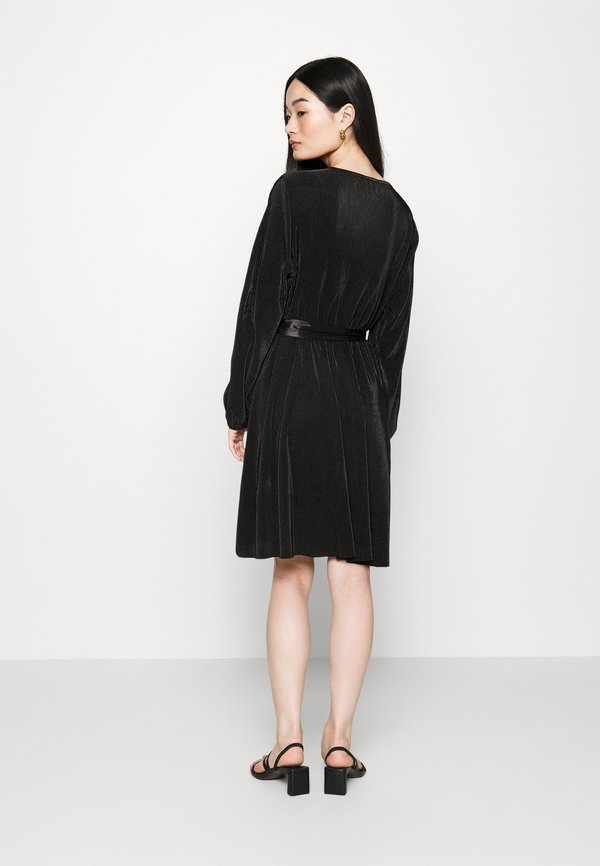 Vero Moda Petite VMAVI WRAP DRESS
