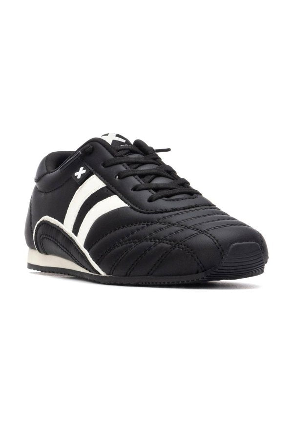 XTI SNEAKER