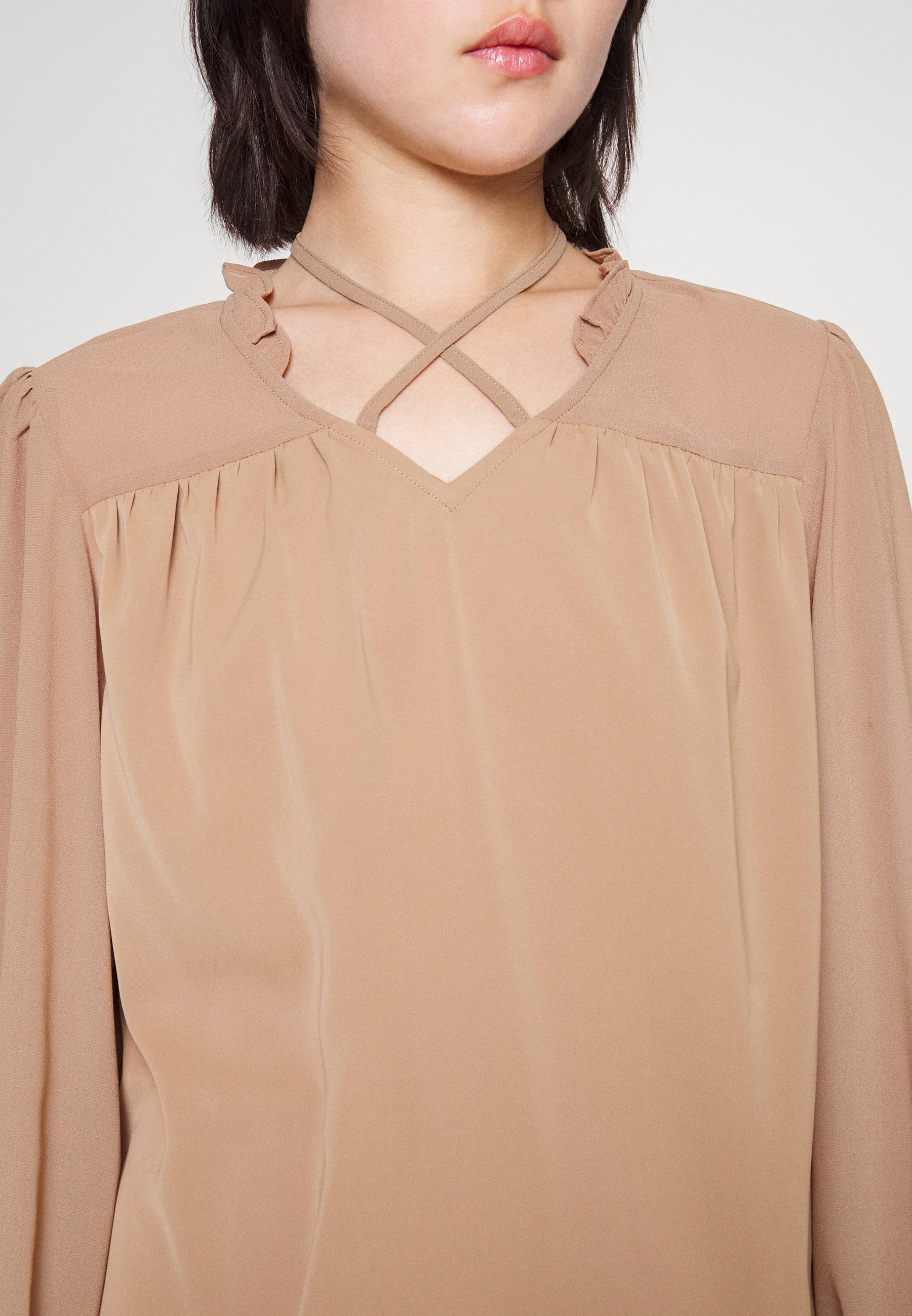 Molly Bracken LADIES WOVEN BLOUSE