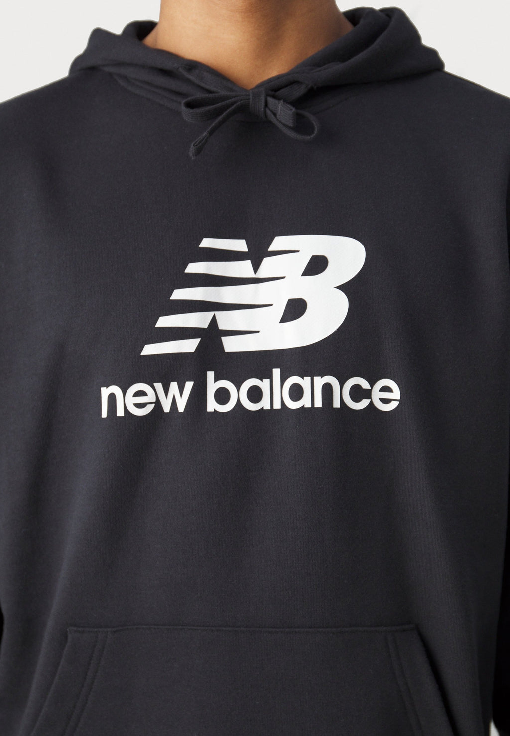 New Balance SPORT ESSENTIALS STACKED LOGO