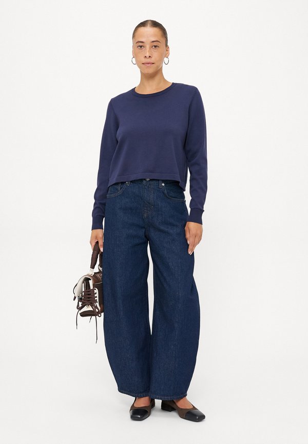 Vero Moda Petite VMSILJE O NECK SHORT