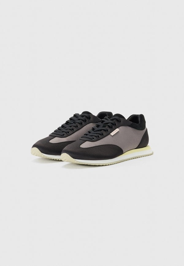 Calvin Klein RUNNER
