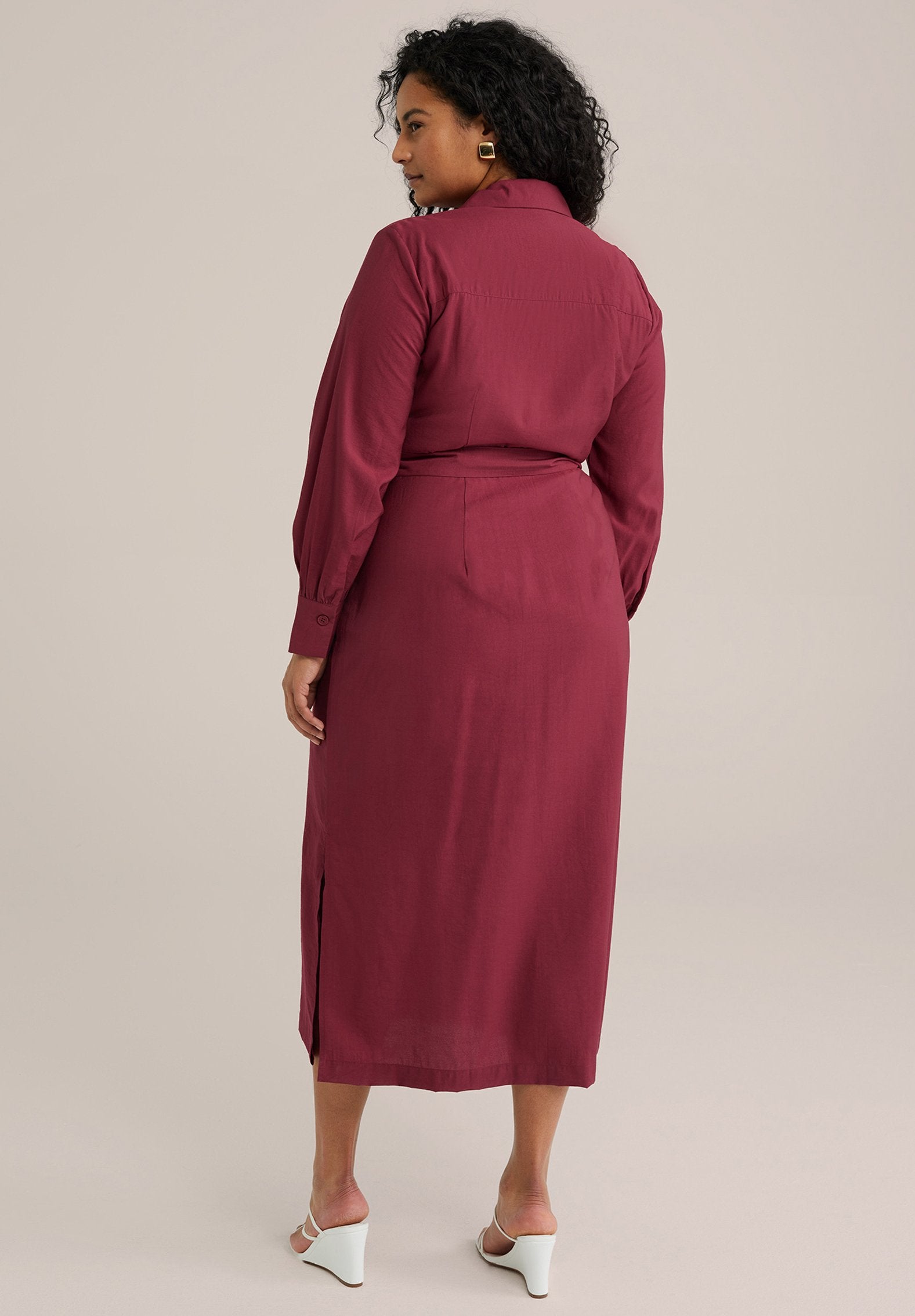 WE Fashion CURVE