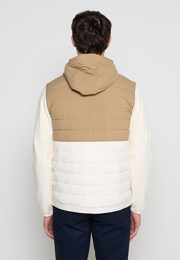 Tommy Hilfiger Übergangsjacke Media 3