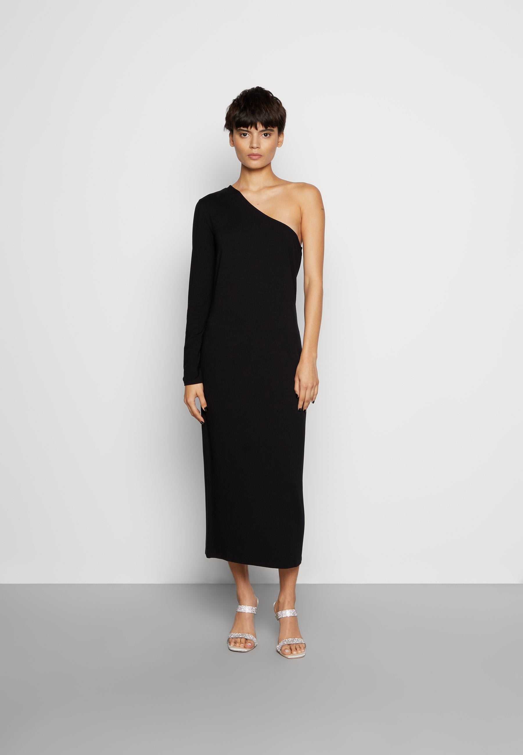 NU-IN ASYMMETRICAL SLEEVE MIDI DRESS