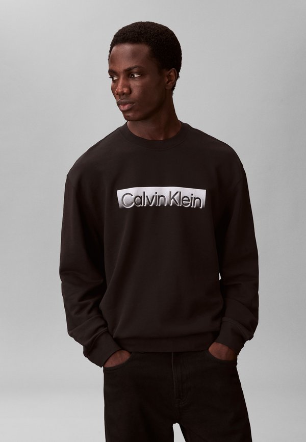 Calvin Klein SPORTSWEAR GRAPHIC CREWNECK STANDARD LOGO