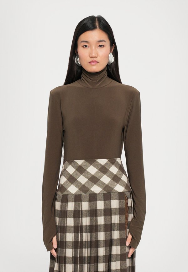 Norma Kamali LONG SLEEVE TURTLE BODYSUIT
