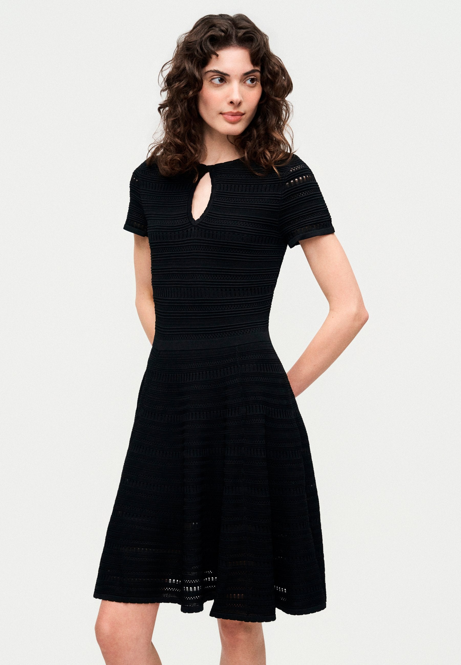 MARCIANO BY GUESS CAROL FIT AND FLARE