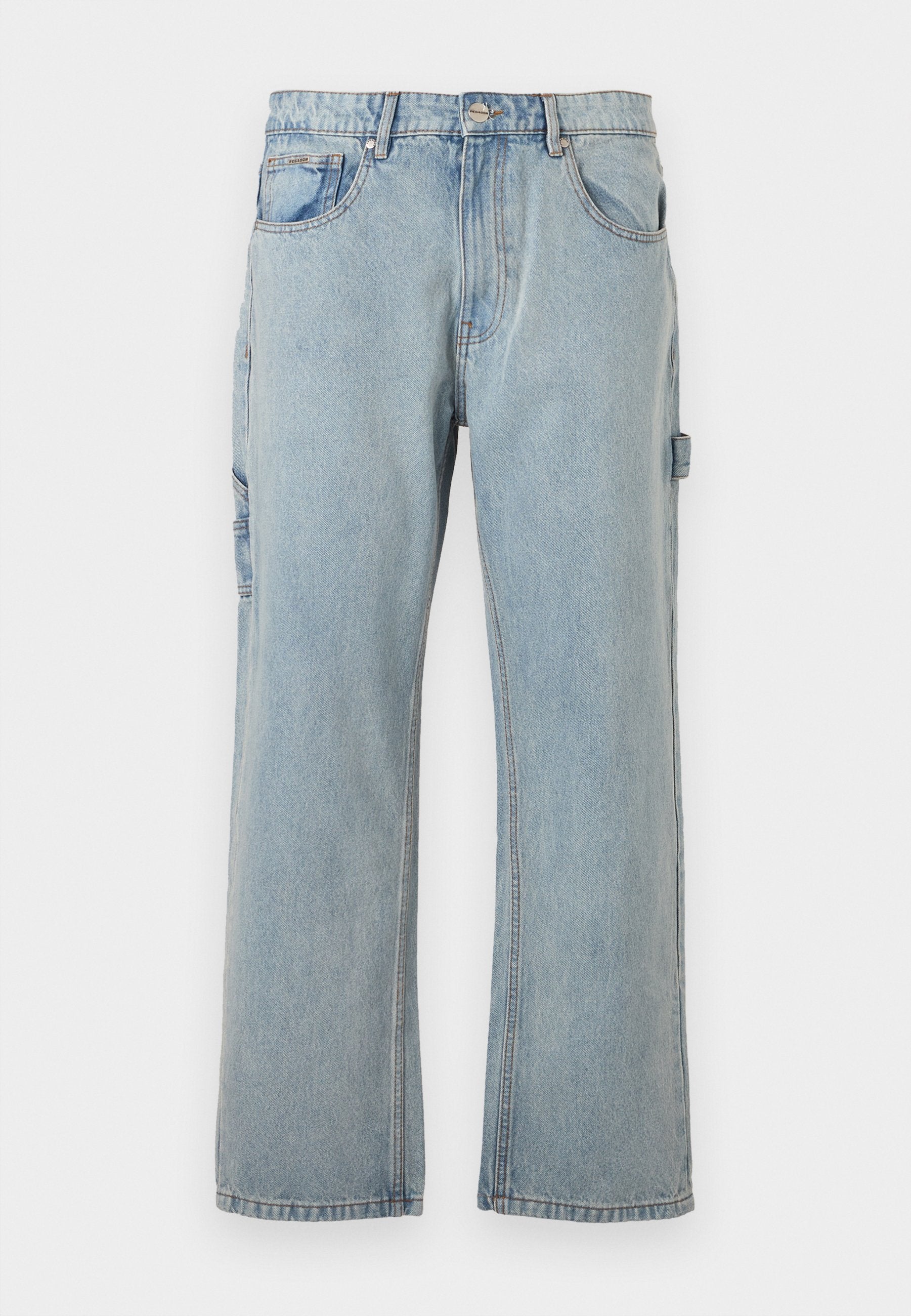 Hellblaue Denim-Cargohosen mit lockerer Passform, seitlichen Taschen, geradem Bein-Design und sichtbaren Nähdetails.