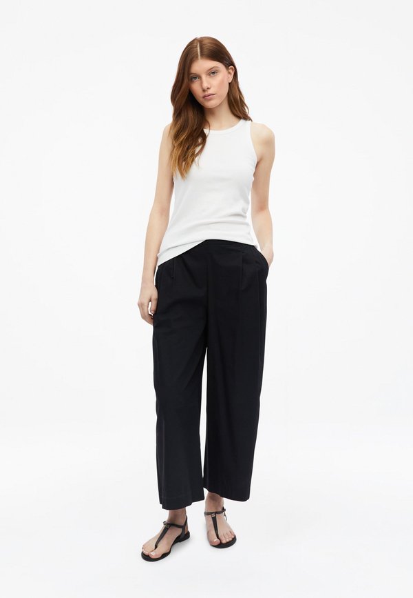 s.Oliver HOSE - Trousers - schwarz