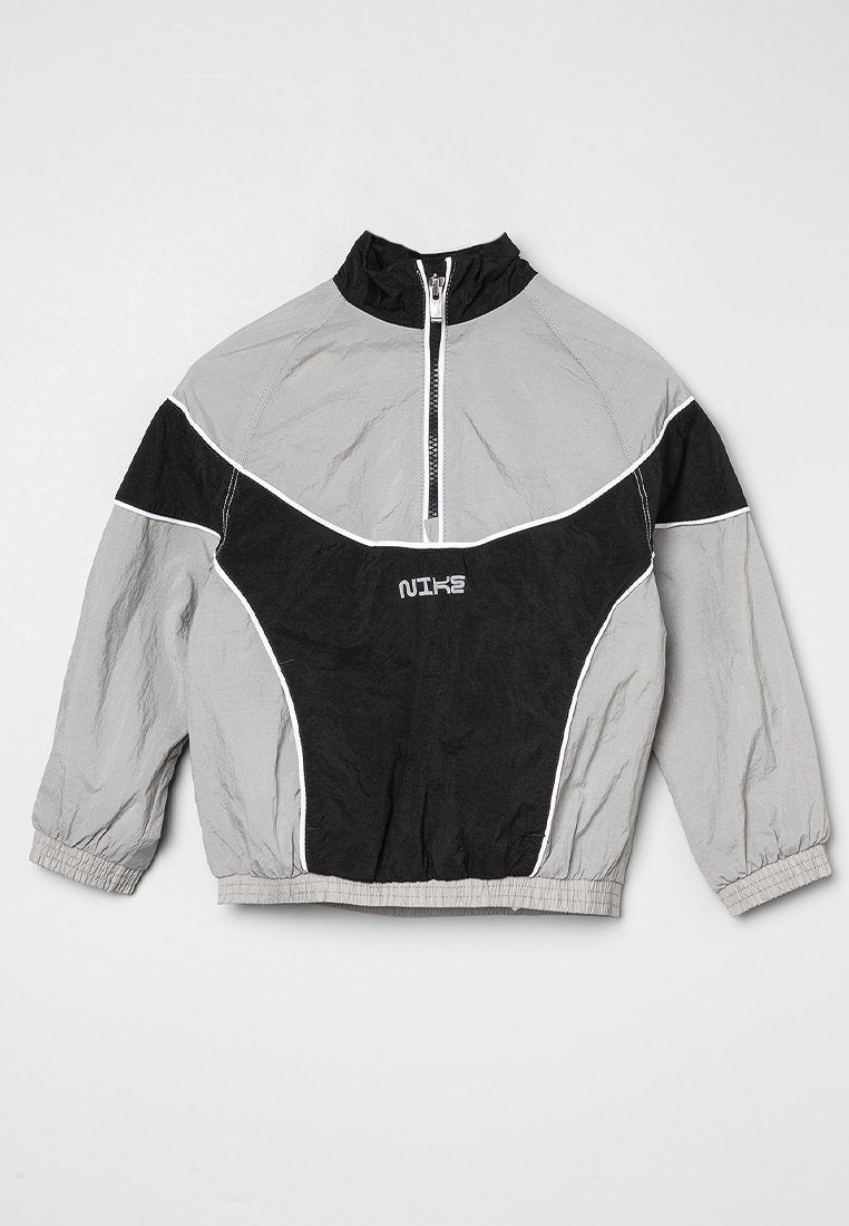 Nike Sportswear AMPLIFY